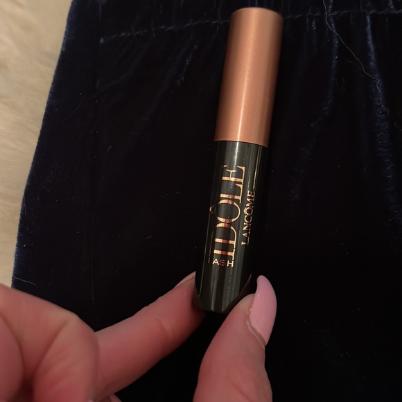 4 Lancôme Samples and beautiful cosmetics bag - Picture 3 of 6